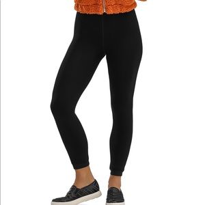 NWT Hue Fleece Lined High Waist Leggings